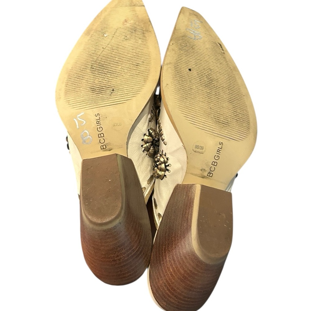 BCBGirls Vintage Inspired Embroidered Cowgirl Western Pointed Toe Slip On Shoes - Picture 4 of 11
